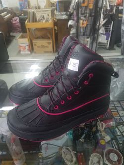 new girls boots nike acg size 5y