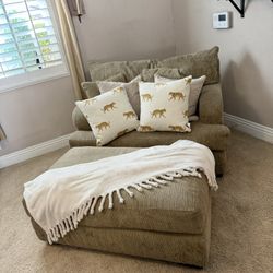 Oversized Accent Chair + Ottoman – Clean & Super Comfortable