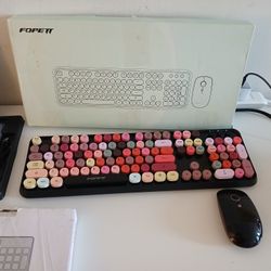 New colored Wirekess mouse and keyboard New.
Batteries included. 
Only 10 dollars  (on sale for 30 dollars).
And i gift 2 New cables usb to micro usb 