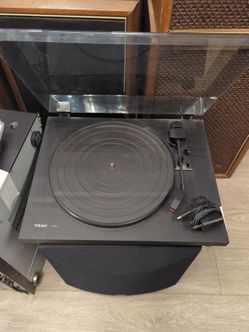 Teac TN-100 Turntable + Power Cable & Owner's Manual