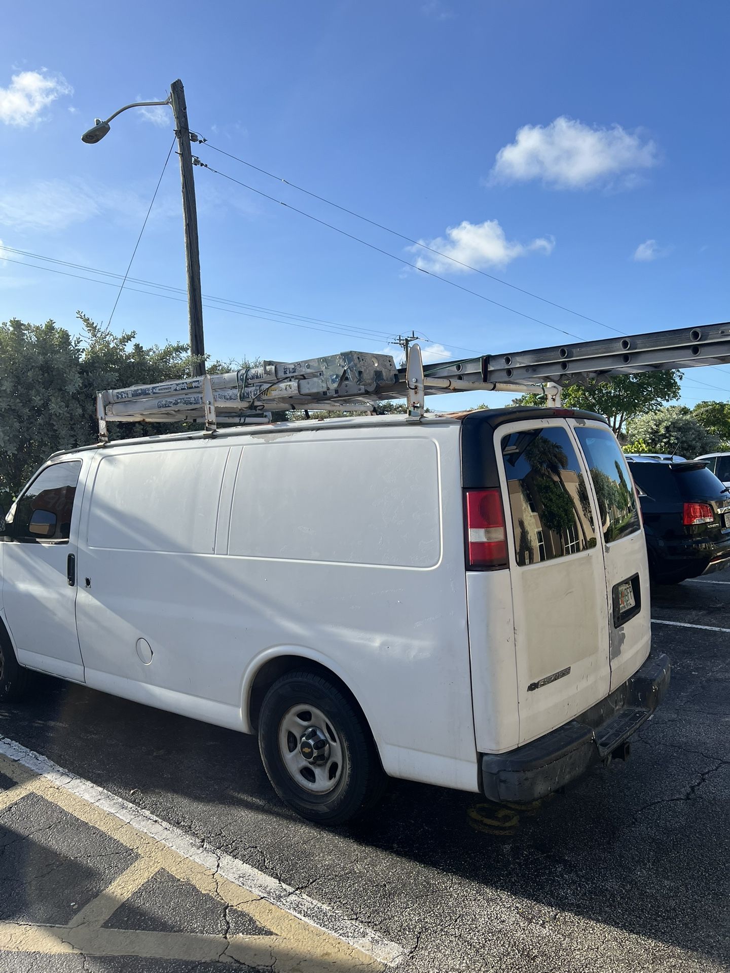2007 Chevy Express 1500 Van – Complete Painting Setup (Tools & Machines Included)