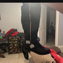 Boots Size 8