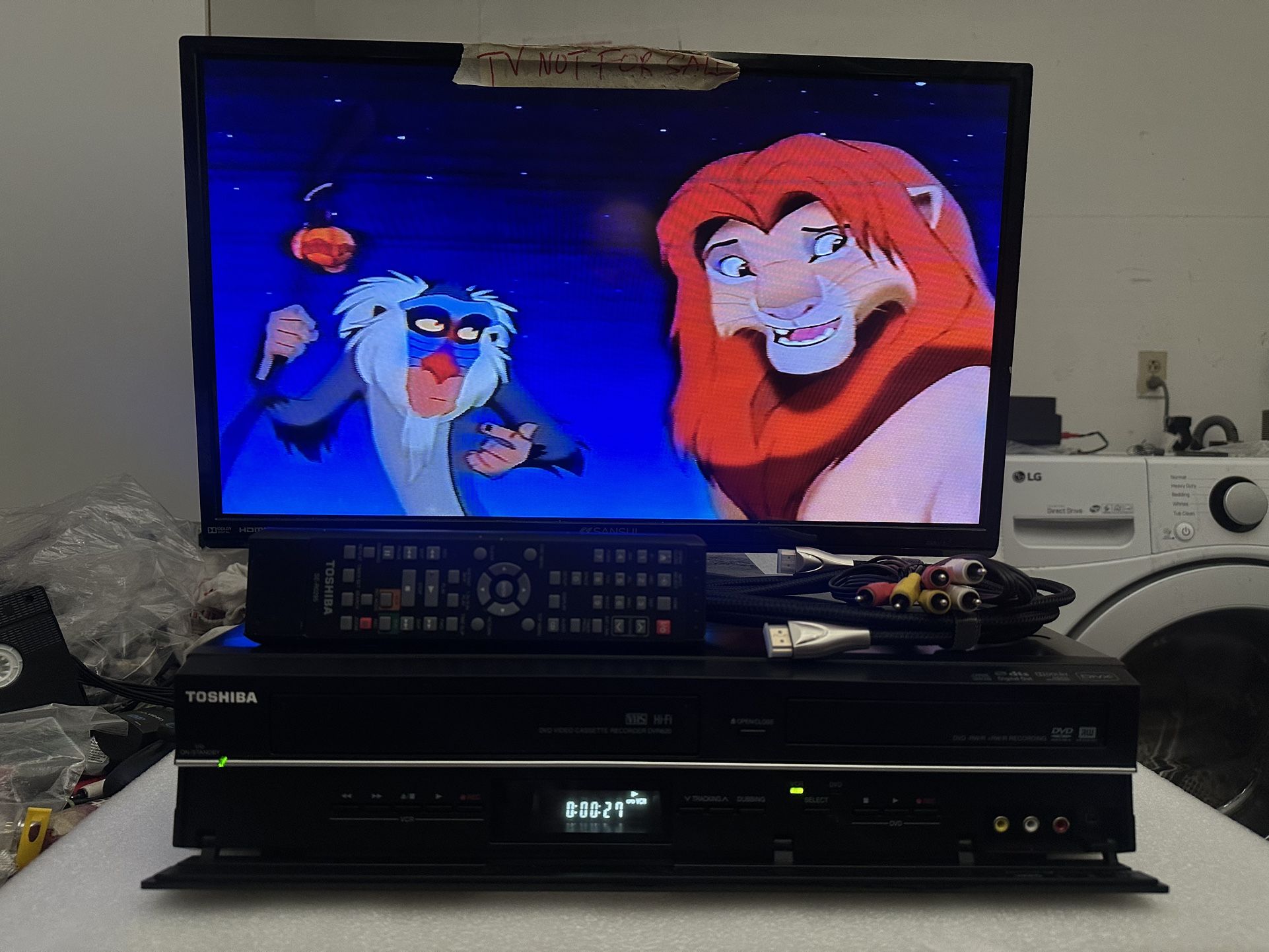 Toshiba DVR620KU DVD Recorder VCR Combo VHS Player With Remote and Cables