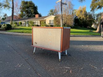 Refurbished record player