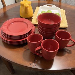 Gibson Dishes 