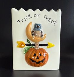 Vintage Sakura Debbie Mumm Embossed Halloween Trick or Treat Ceramic Bag Vase