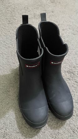 Women’s Snow Boots – Size 7 – Like New – $10