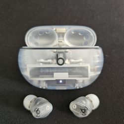 Beats Studio Buds + Transparent