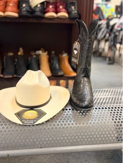 Bota con sombrero 2000X