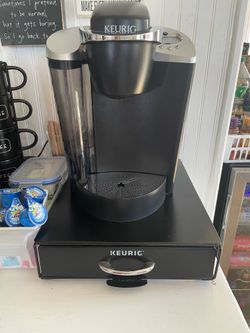 KEURIG COFFEE POT