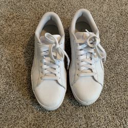 Women’s PUMA Sneakers Size 8.5