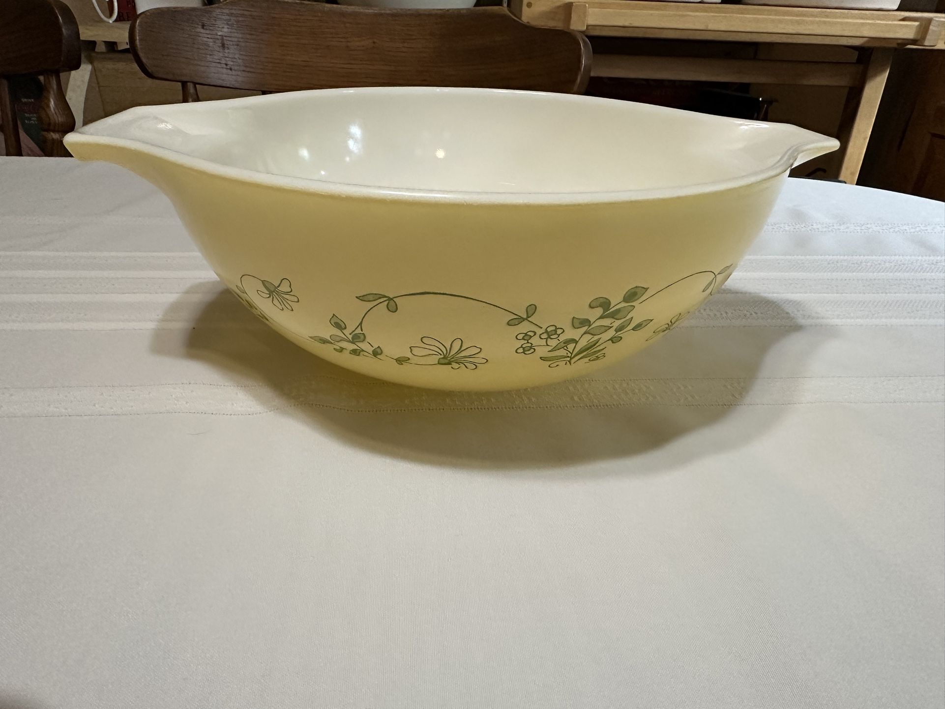 Vintage Pyrex #444 Shenandoah Cinderella Mixing Nesting Bowl