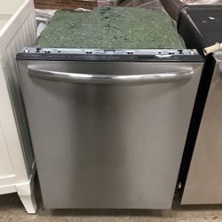 Frigidaire 24 in. Top Control Built In Dishwasher In Stainless Steel 