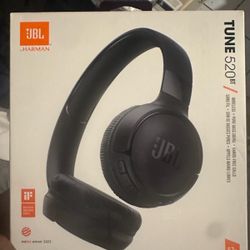 JBL Tune 520BT - Wireless on-ear headphones - Immerse in JBL Pure Bass sound wherever you go. - Blue