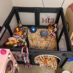 EIH play Pen