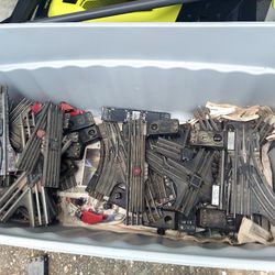 Lionel track and a train set