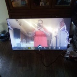 Samsung 55 In  TV With Built In Camara
