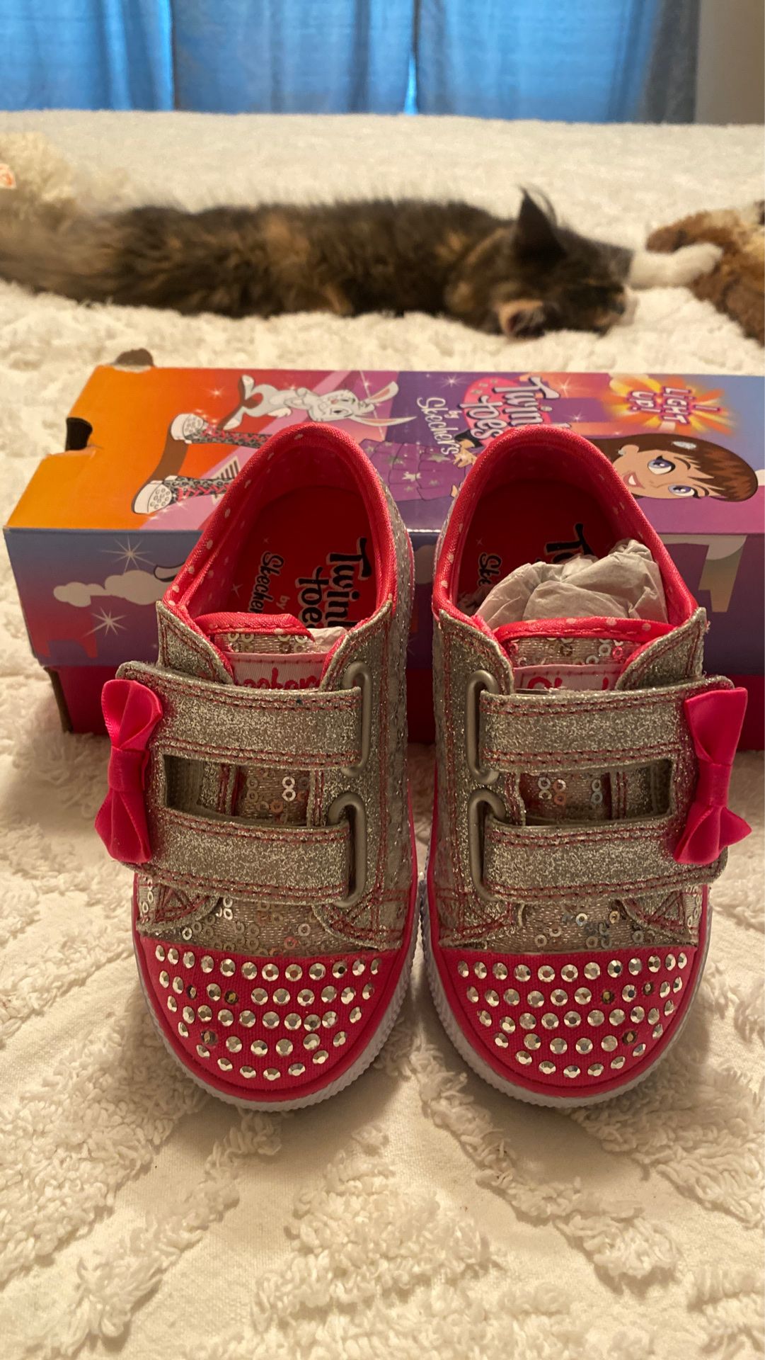 Girls Light-Up Sneakers Sparkles