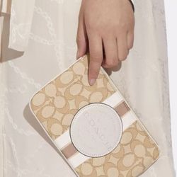 Coach Dempsey Large Corner Zip Wristlet Wallet 
