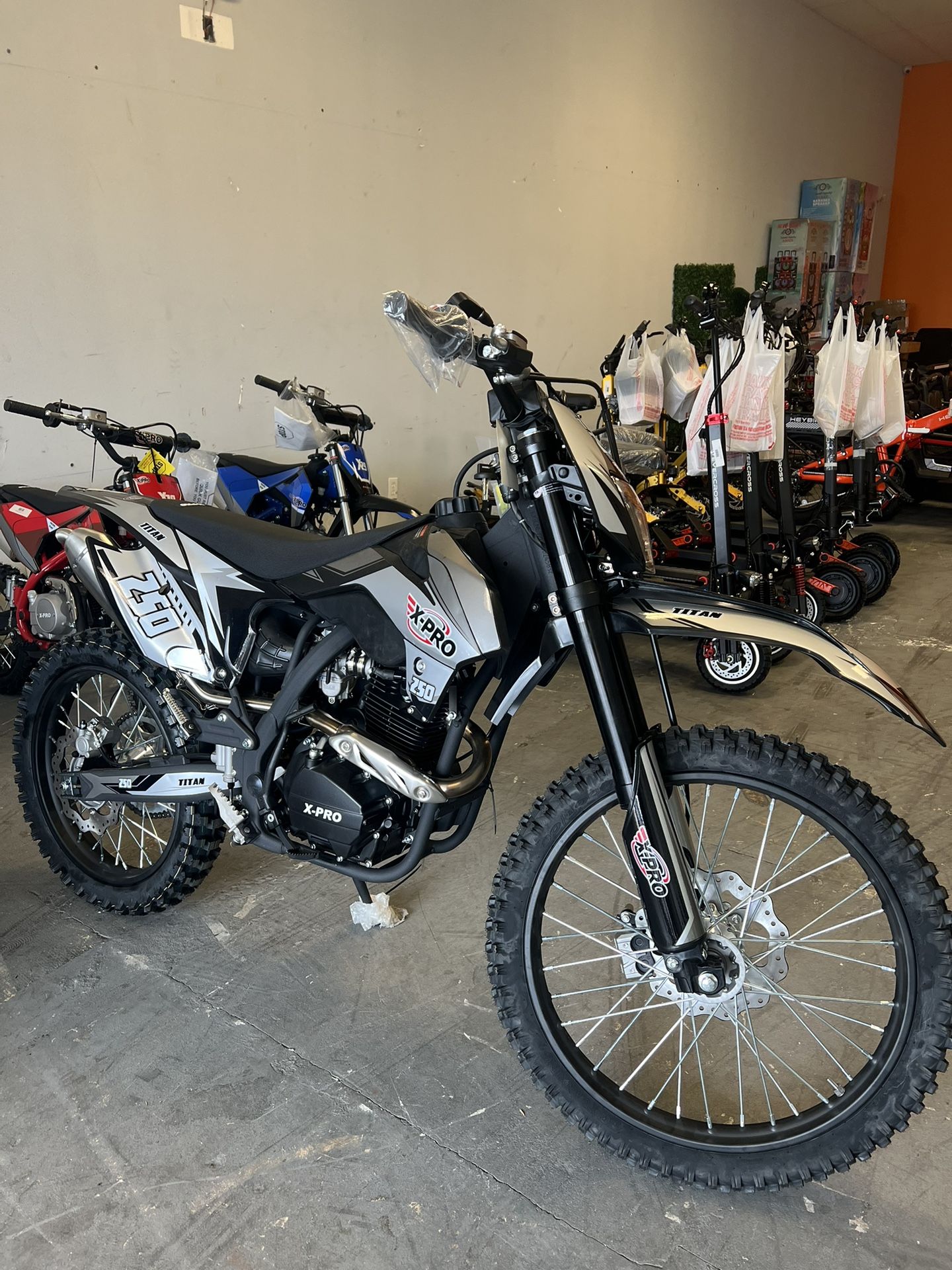 250cc Dirt Bike! Finance Available