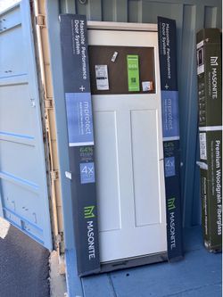 Masonite MPDS Focus 36 in. x 80 in. 2 Panel Left-Hand 1/2 Lite Glass Fiberglass Prehung Front Door