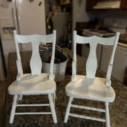 chairs 