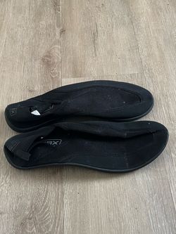 Men’s Water shoes. size 11