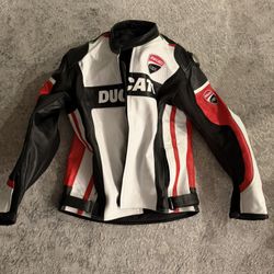 Ducati Corse Men’s Leather Motorcycle Jacket – Size 46 Long (XL) – Like New