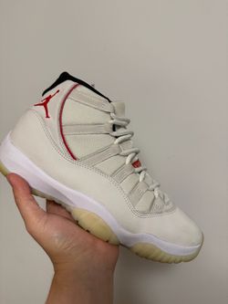 Jordan 11 pure platinum