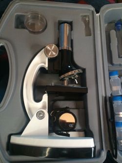 Microscope