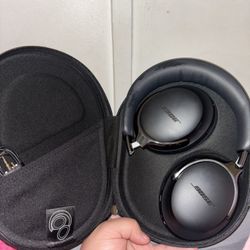 Bose QuietComfort Ultra Headphones – Like New – $340