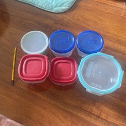 Plastic container in 6 pieces Only For 10$