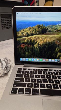 MacBook Pro 13" Retina 2560x1600 i5 8Ram 250SSD wifi camera hdmi Sequoia-Office battety charger 
