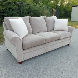 Lazyboy Natalie Sofa - Like New - Free Delivery Today
