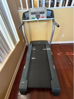 NordicTrack C2255 Treadmill