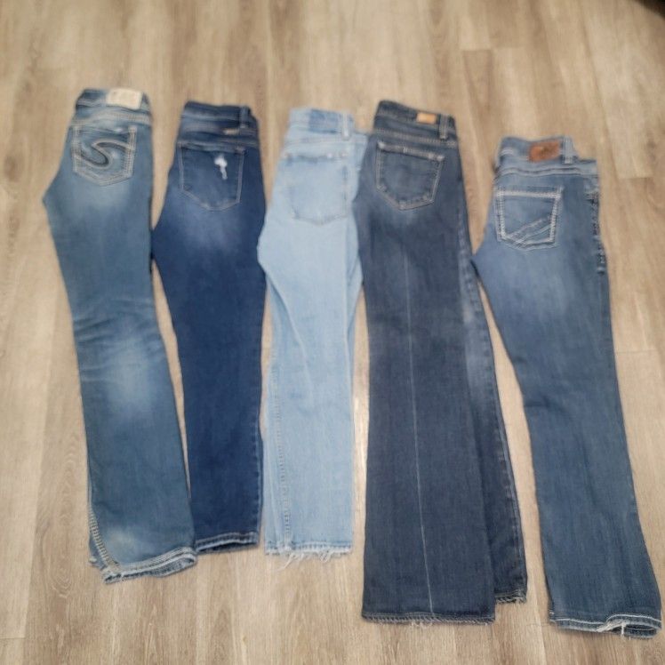 Name brand Womens Jeans Size 27 And 28