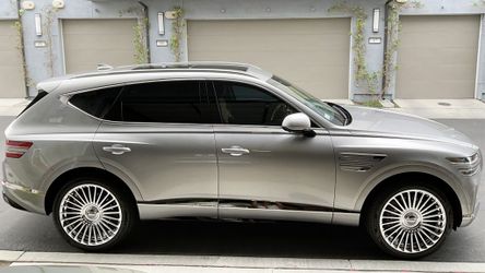  Strada Wheels Martello Chrome Flow Formed Floating 22x9 / 22x9.5 / 22x10.5 . 5x108 / 5x110 / 5x112 / 5x114 / 5x115 / 5x120 / 5x127 / 5x130  6x114 / 6