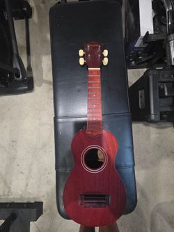 Sunlite Wooden Ukulele – 4 String – Red Wood Finish