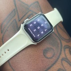 Apple Watch SE 