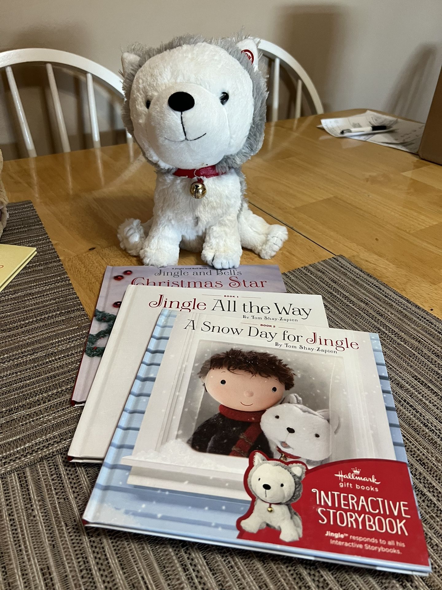 Hallmark Jingle Story Buddies Interactive Husky Plush Dog & 3 Books