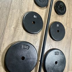 BRAND NEW 6 ft Standard Bar With Pairs Of 25s, 10s And 5s. (Total: 100 lbs)  