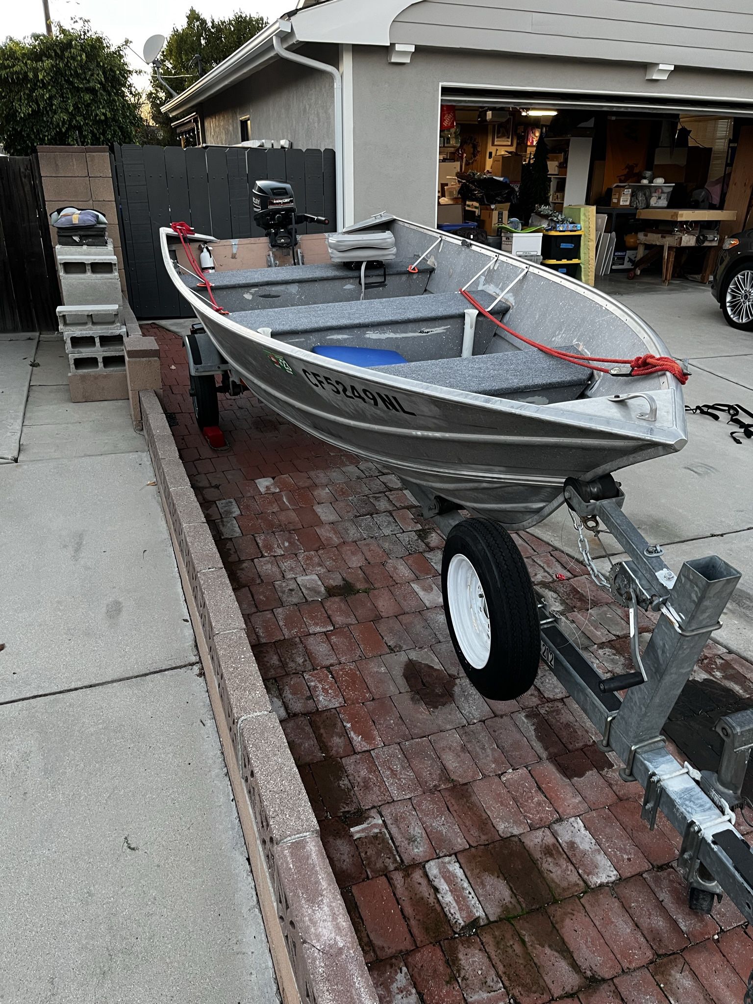 14’ Aluminum Fishing Boat