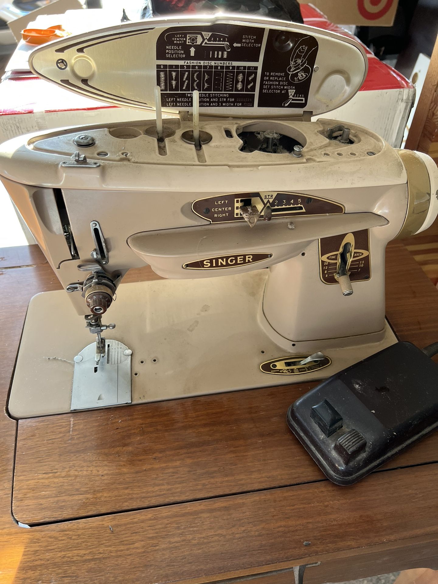 Singer Sewing Machine for Sale in Peoria, AZ OfferUp