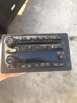 03-07 factory Chevy radio