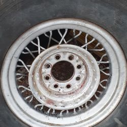 17 inch spoked wheel 1932 Cadillac lasalle