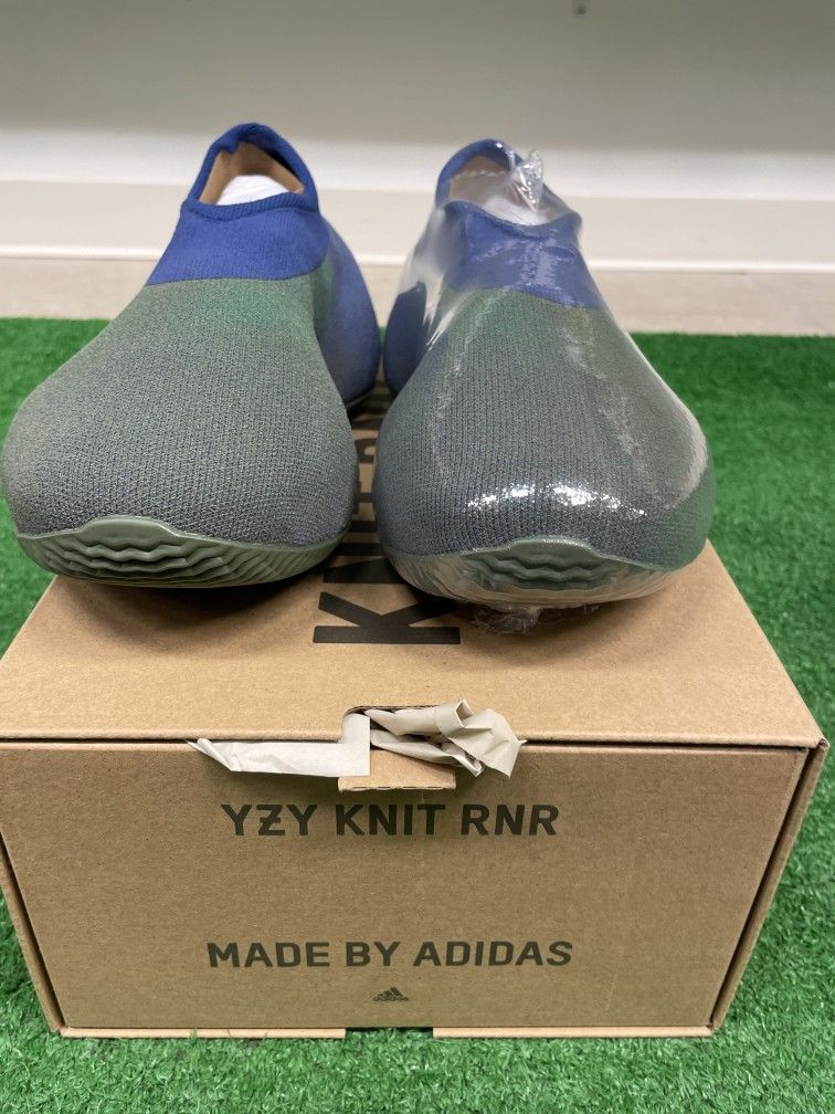 Yeezy Knit Runner size 6 shoe