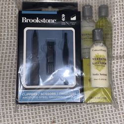 Travel Kit Shampoo, Conditioner, Lotion, Shower Cap And Grooming Kit