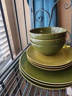 Crate & Barrel Dinnerware Set