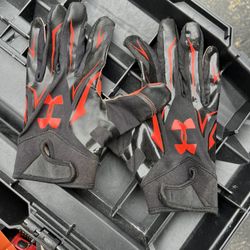 2XL UA Football Gloves