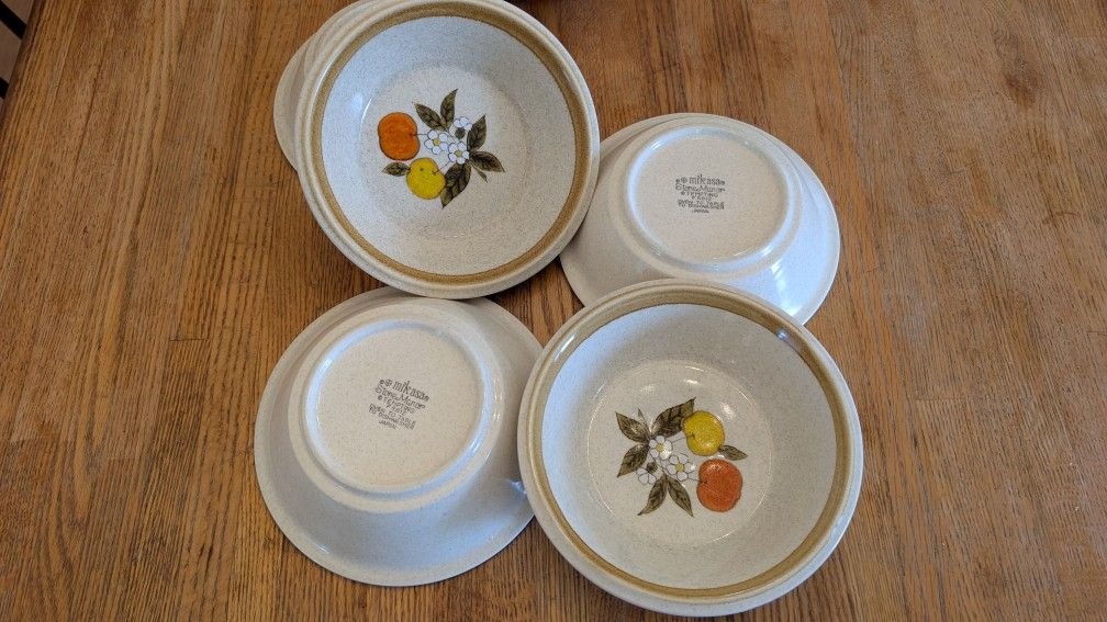 Four (4) Vintage MIKASA Stone Manor TEMPTING Bowls F5812